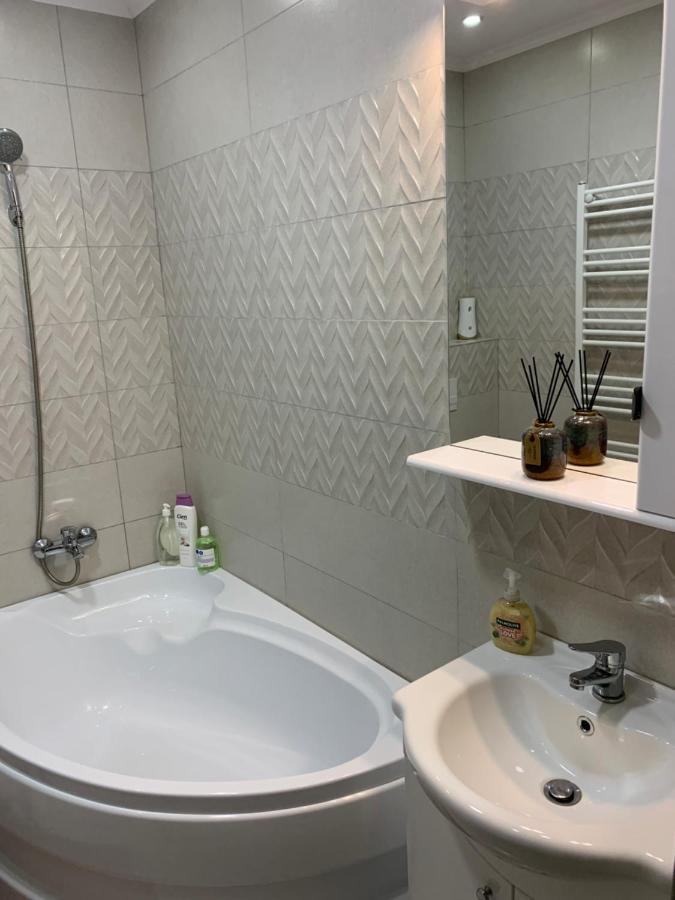 Viktoria House Villa Odorheiu Secuiesc Eksteriør billede